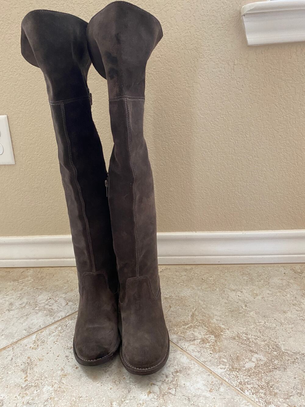 WomensFrye Size 7 M  Brown Leather Over The Knee Riding Boots New